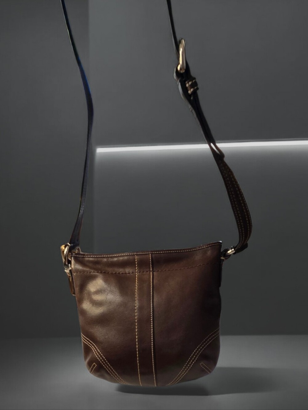 COACH Brown Leather Crossbody Bag Adjustable Strap- Y2K - Picture 2 of 11
